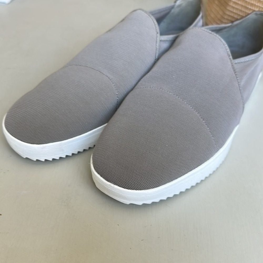 Eileen Fisher Causal Loafer Shoe.